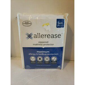 NEW AllerEase Maximum Allergy & Bed Bug Protection Mattress Protector TWIN Size